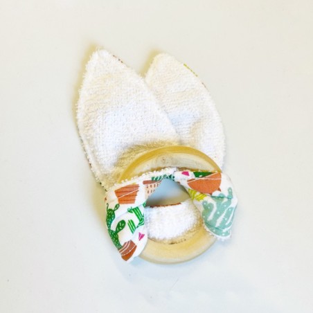 Mordillo de madera con tela - montessori - 2