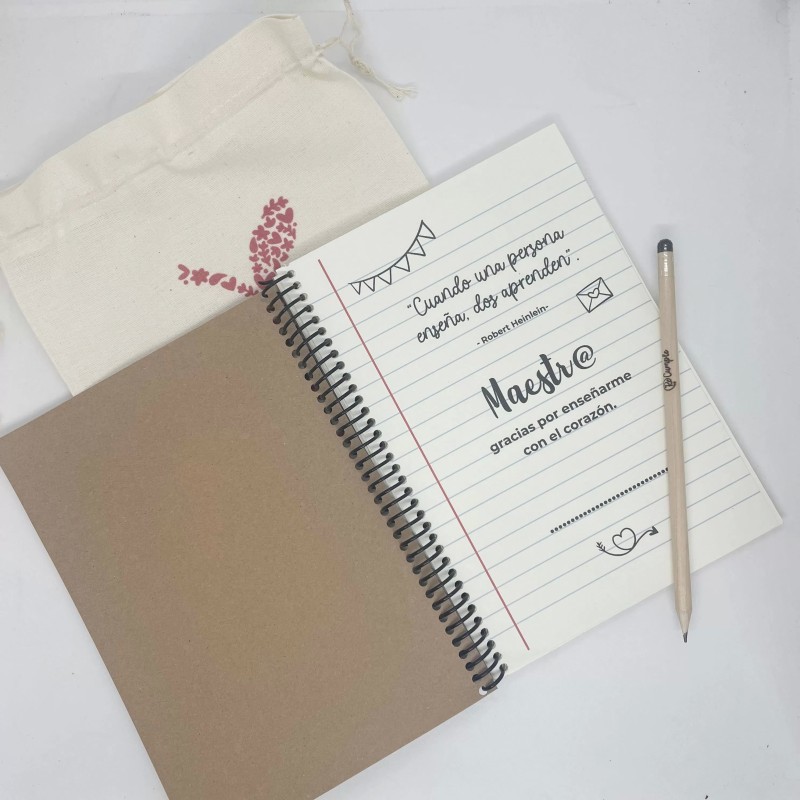 KIT MAESTRA CUADERNO + BOLSA + LÁPIZ