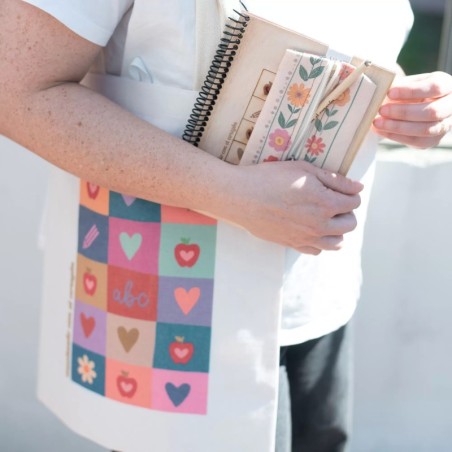 KIT "MAE" TOTE + CUADERNO + CARTUCHERA + LÁPIZ